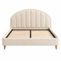 Letto matrimoniale in tessuto beige con struttura in legno massello
